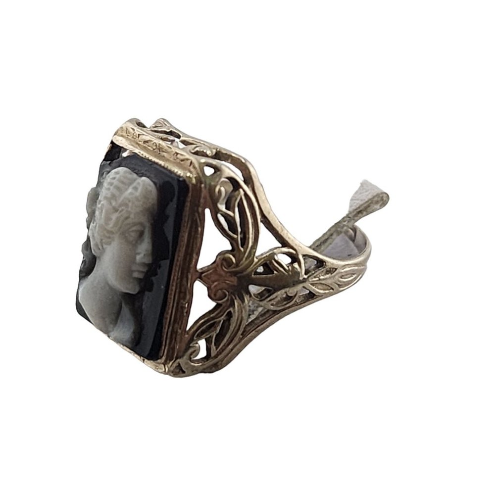 Antique 10kt Gold Hard Stone Cameo With Art Nouveau Style Ring Shank Size 6.25